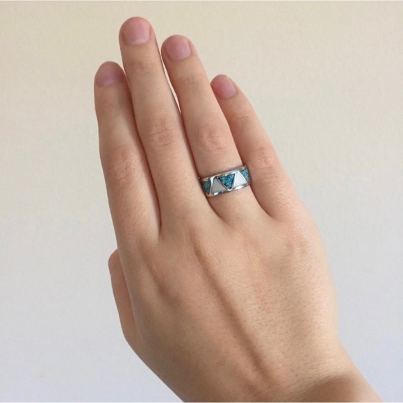 Vintage Blue White Turquoise Triangle Pattern Thick Band Ring - Picture 4 of 6